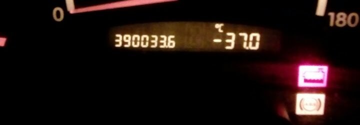 температура на панели приборов -37